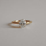 Oval Ava Solitaire