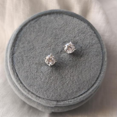 Canadian Diamond Stud Earrings